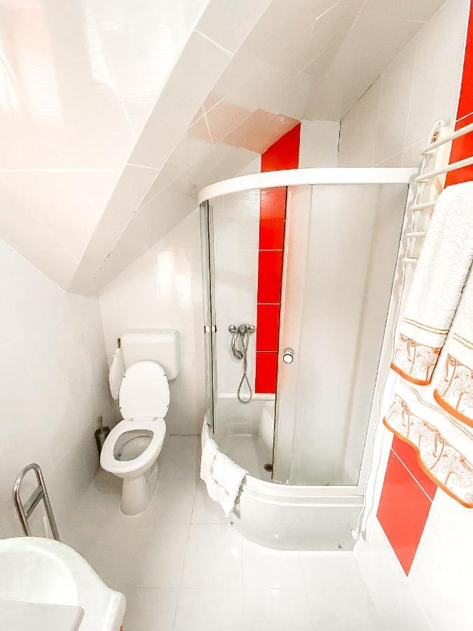 Cosy Bedroom For 2 With Balcony In A Family Villa Turnu Măgurele Zewnętrze zdjęcie