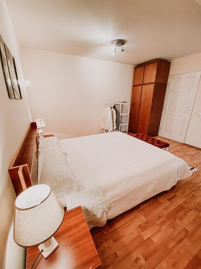 Cosy Bedroom For 2 With Balcony In A Family Villa Turnu Măgurele Zewnętrze zdjęcie