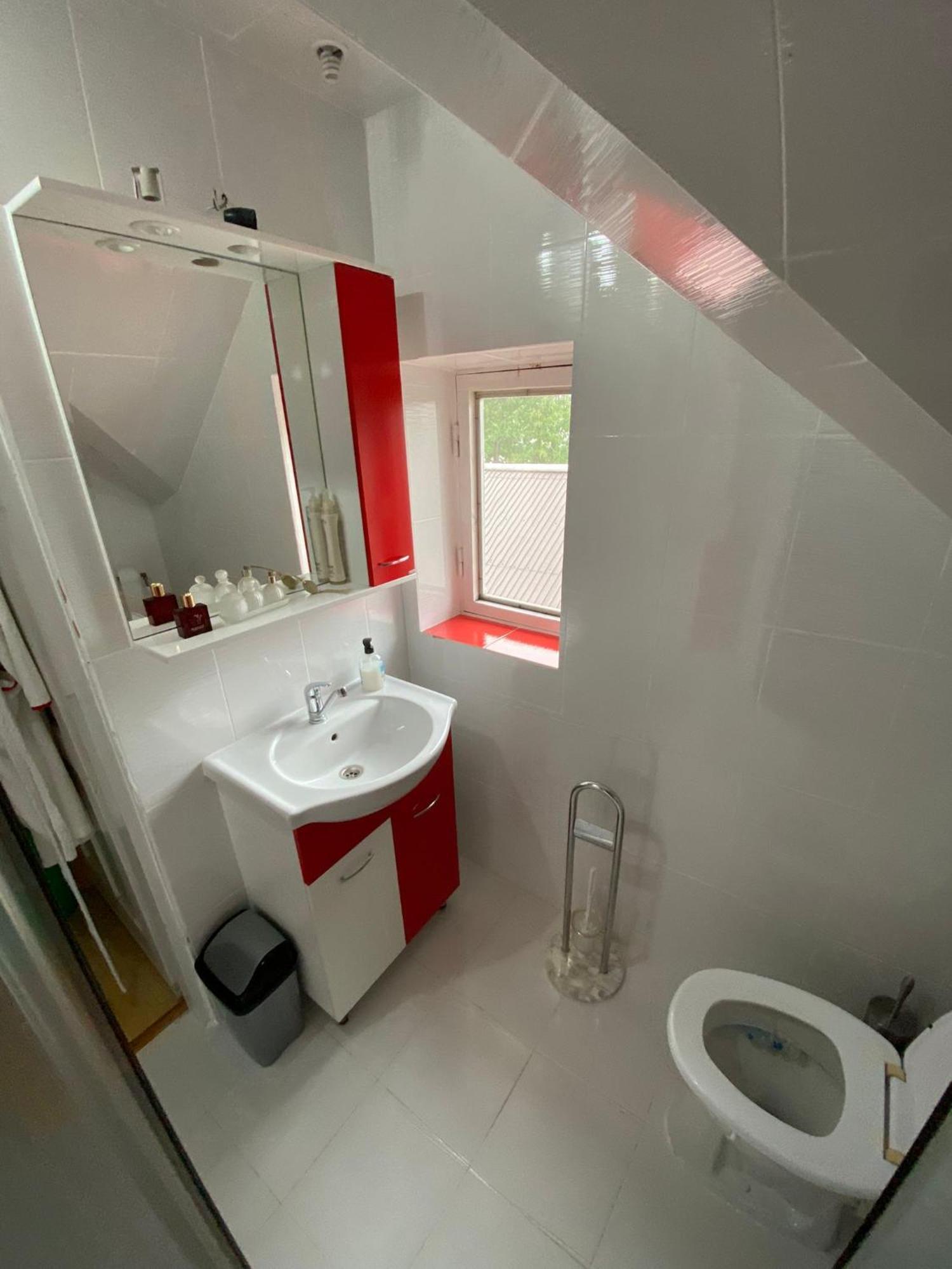 Cosy Bedroom For 2 With Balcony In A Family Villa Turnu Măgurele Zewnętrze zdjęcie